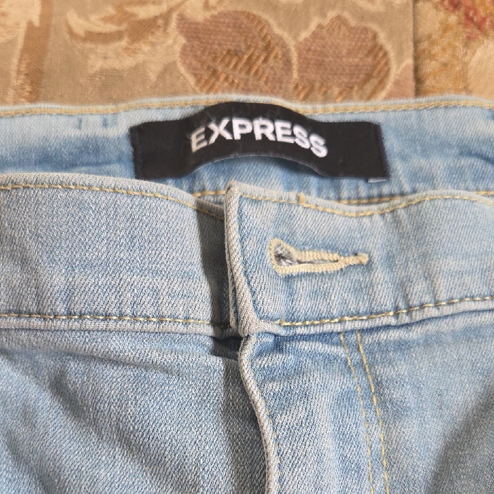 Trendy Distressed Women's Boyfriend Jeans - Picture 2 of 7